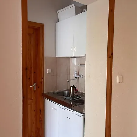 Klassz Apartmanhaz Balatonfured Exterior photo